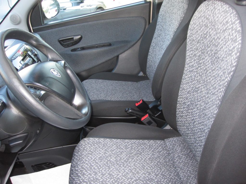 Lancia Ypsilon  0.9 TwinAir 85 CV 5p. Metano Ecochic NEOPATENTATI