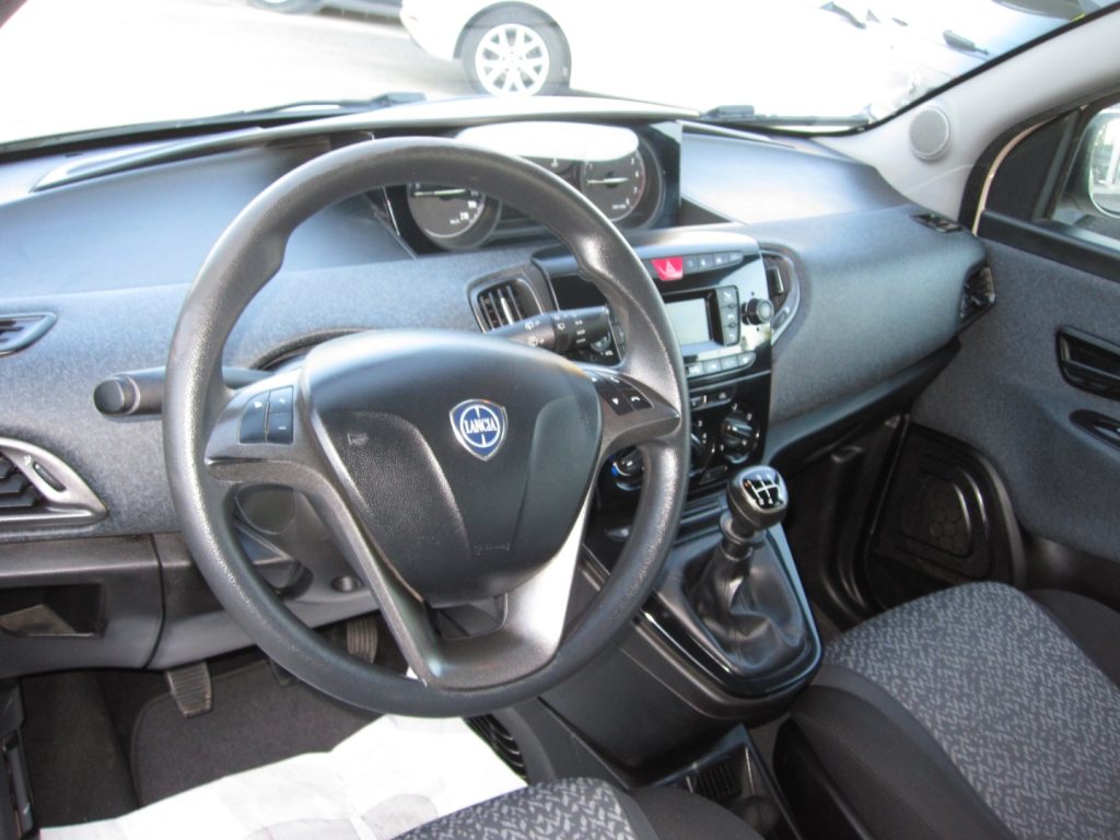 Lancia Ypsilon  0.9 TwinAir 85 CV 5p. Metano Ecochic NEOPATENTATI