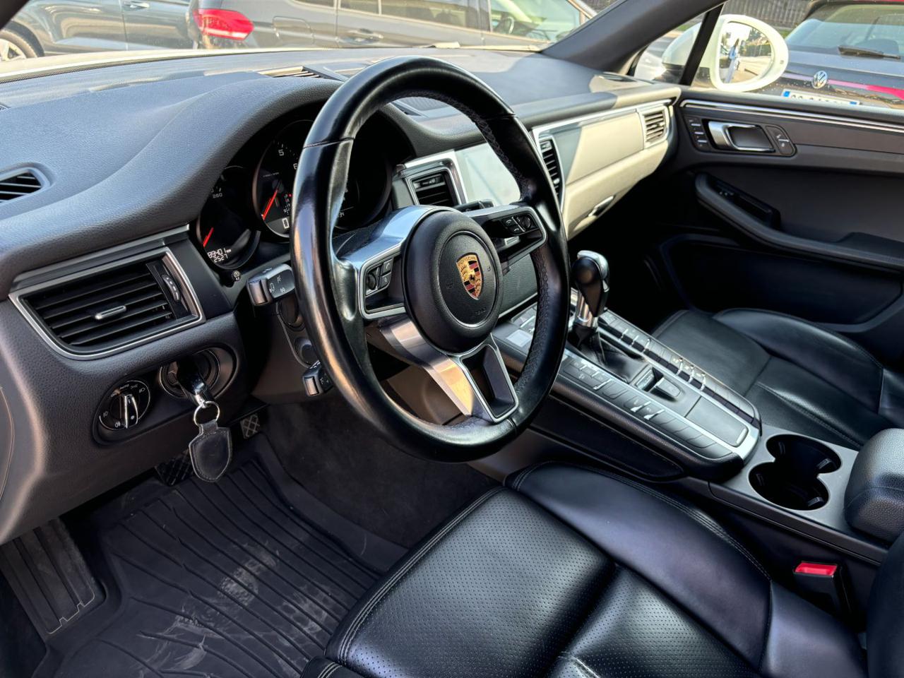 Porsche Macan  2.0