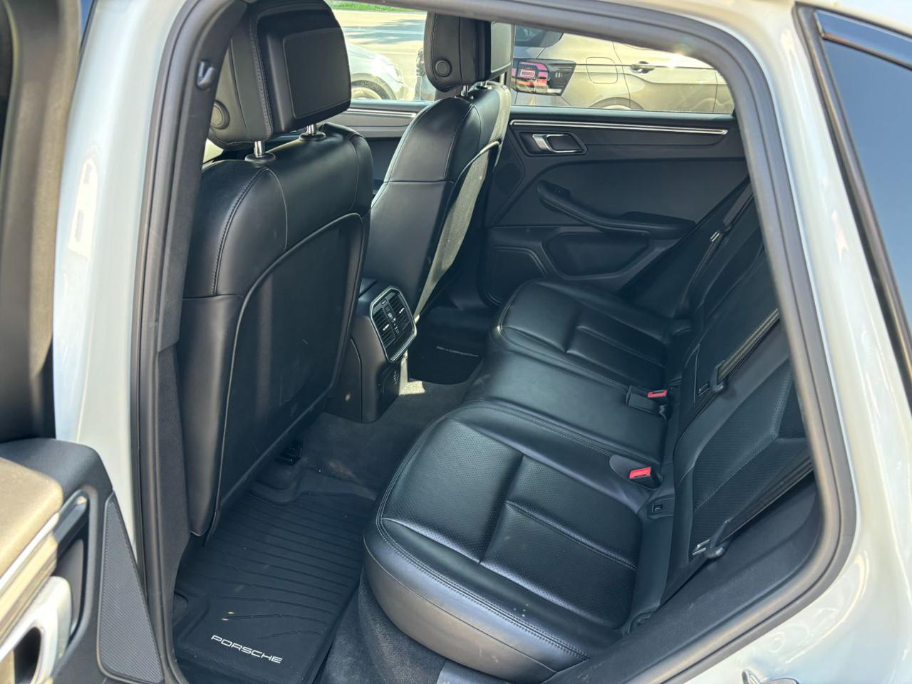 Porsche Macan  2.0
