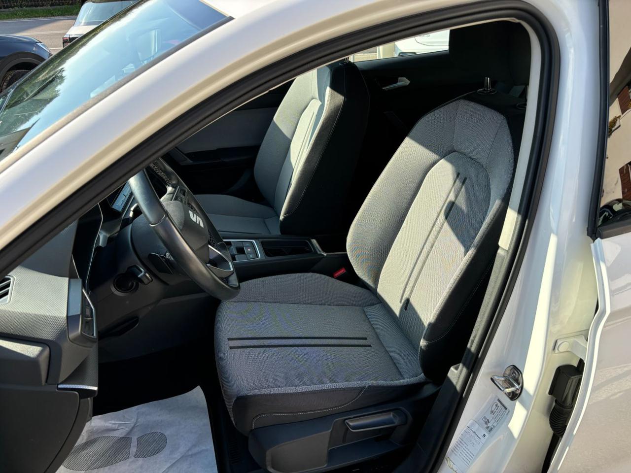 SEAT Leon  1.5 eTSI 150 CV DSG Business