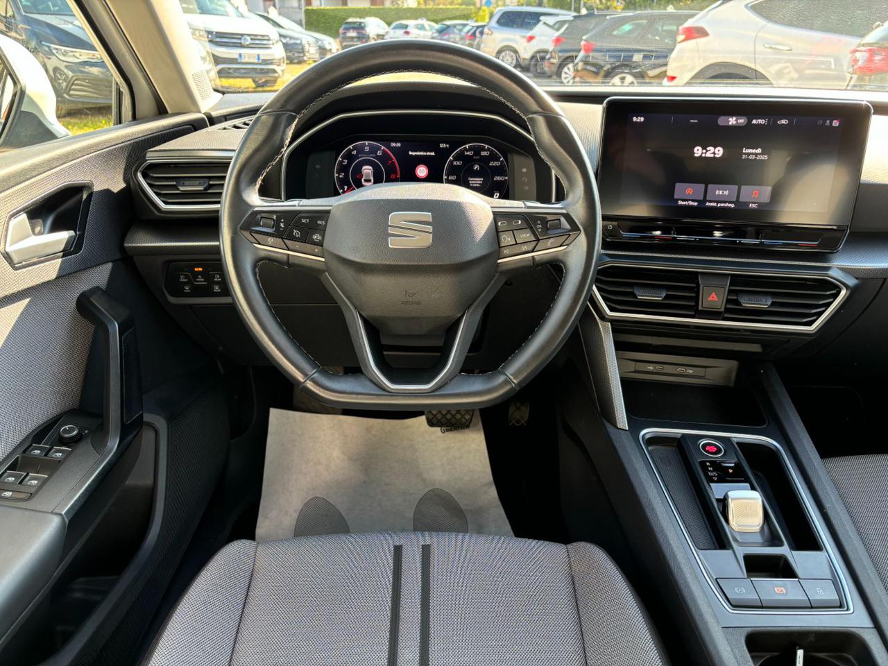 SEAT Leon  1.5 eTSI 150 CV DSG Business