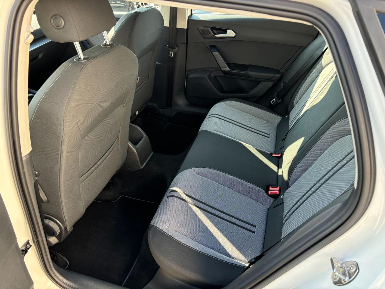 SEAT Leon  1.5 eTSI 150 CV DSG Business