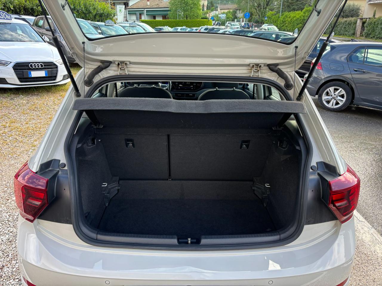 Volkswagen Polo  1.0 TSI Life NEOPATENTATI