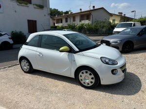 Opel Adam  1.2 70 CV NEOPATENTATI