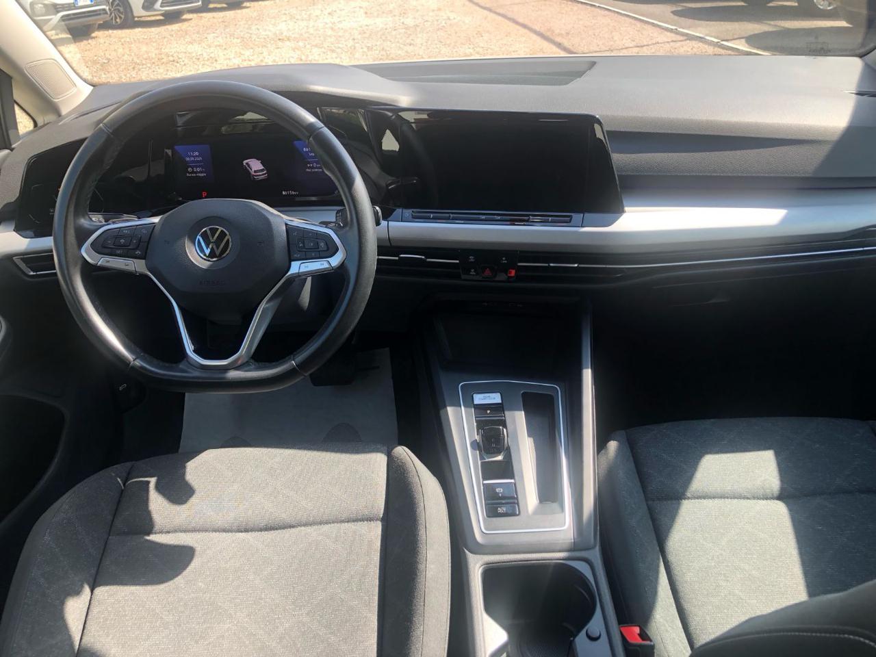 Volkswagen Golf  1.5 TGI DSG Life OK NEOPATENTATI