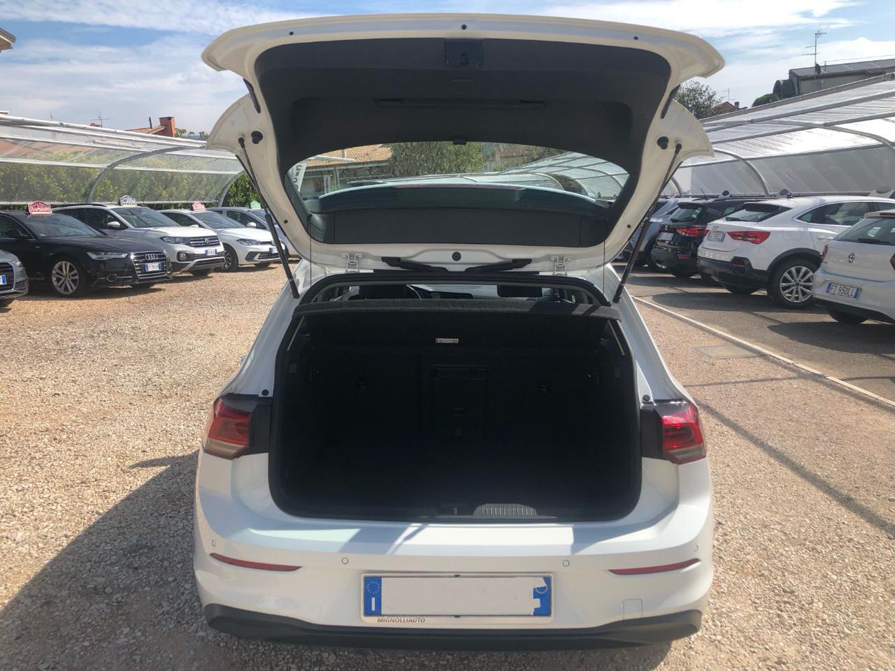 Volkswagen Golf  1.5 TGI DSG Life OK NEOPATENTATI