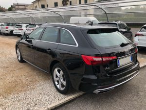 Audi A4  Avant 30 TDI/136 CV S tronic Business Advanced