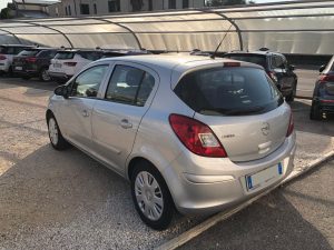 Opel Corsa  1.2 5 porte Club OK NEOPATENTATI