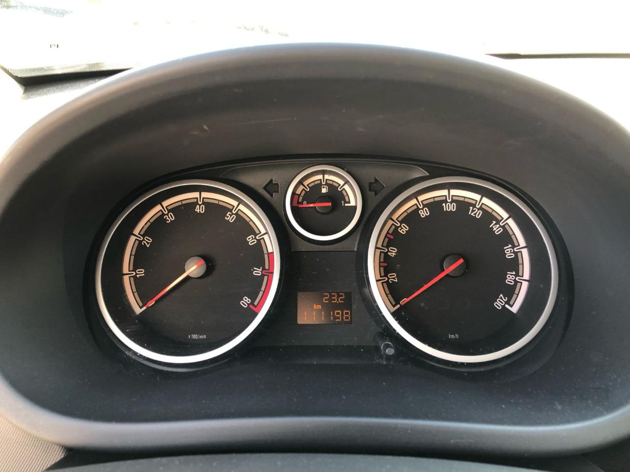 Opel Corsa  1.2 5 porte Club OK NEOPATENTATI