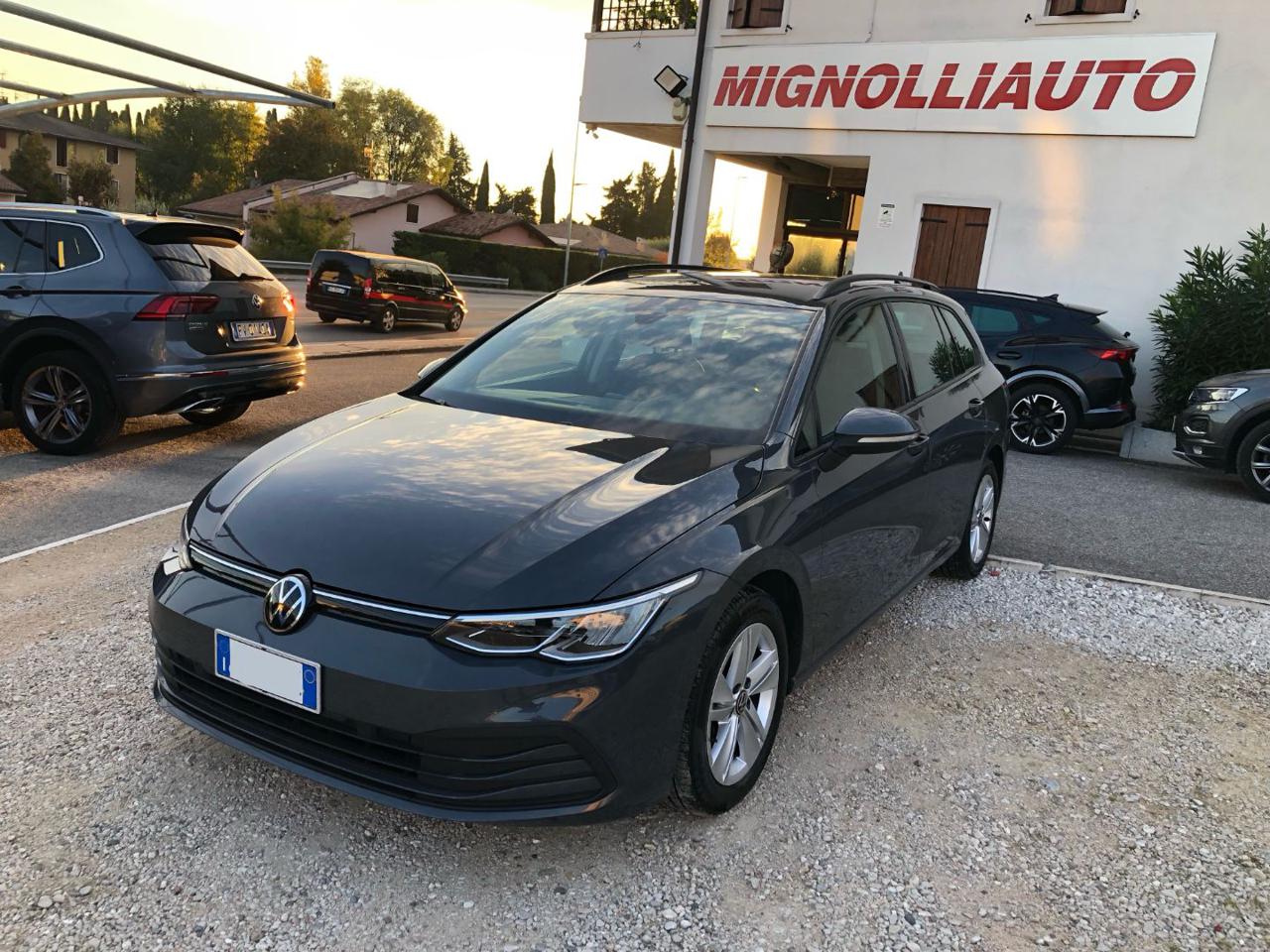 Volkswagen Golf Variant  2.0 TDI SCR DSG Life OK NEOPATENTATI