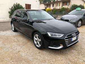 Audi A4  Avant 30 TDI/136 CV S tronic Business Advanced