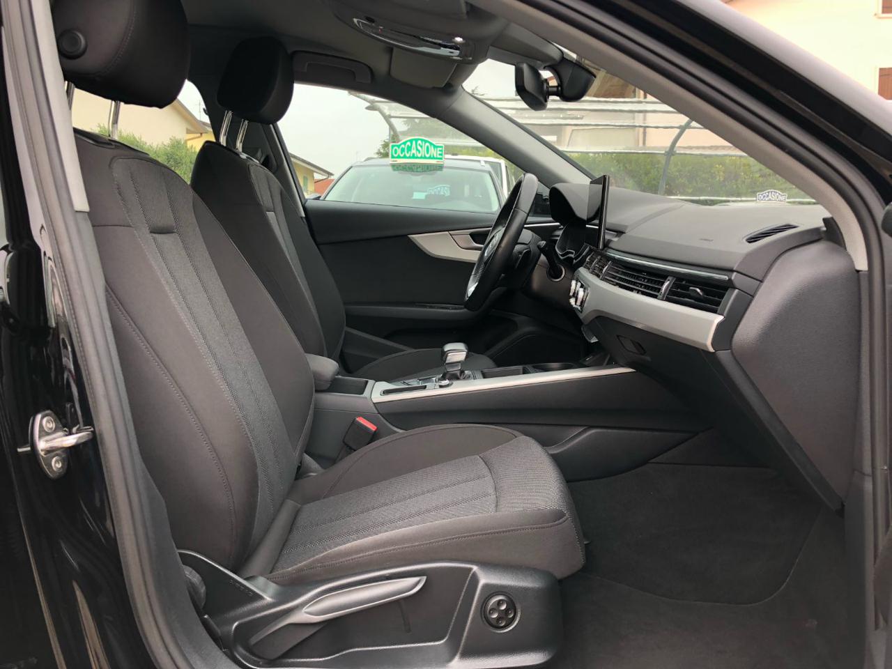 Audi A4  Avant 30 TDI/136 CV S tronic Business Advanced