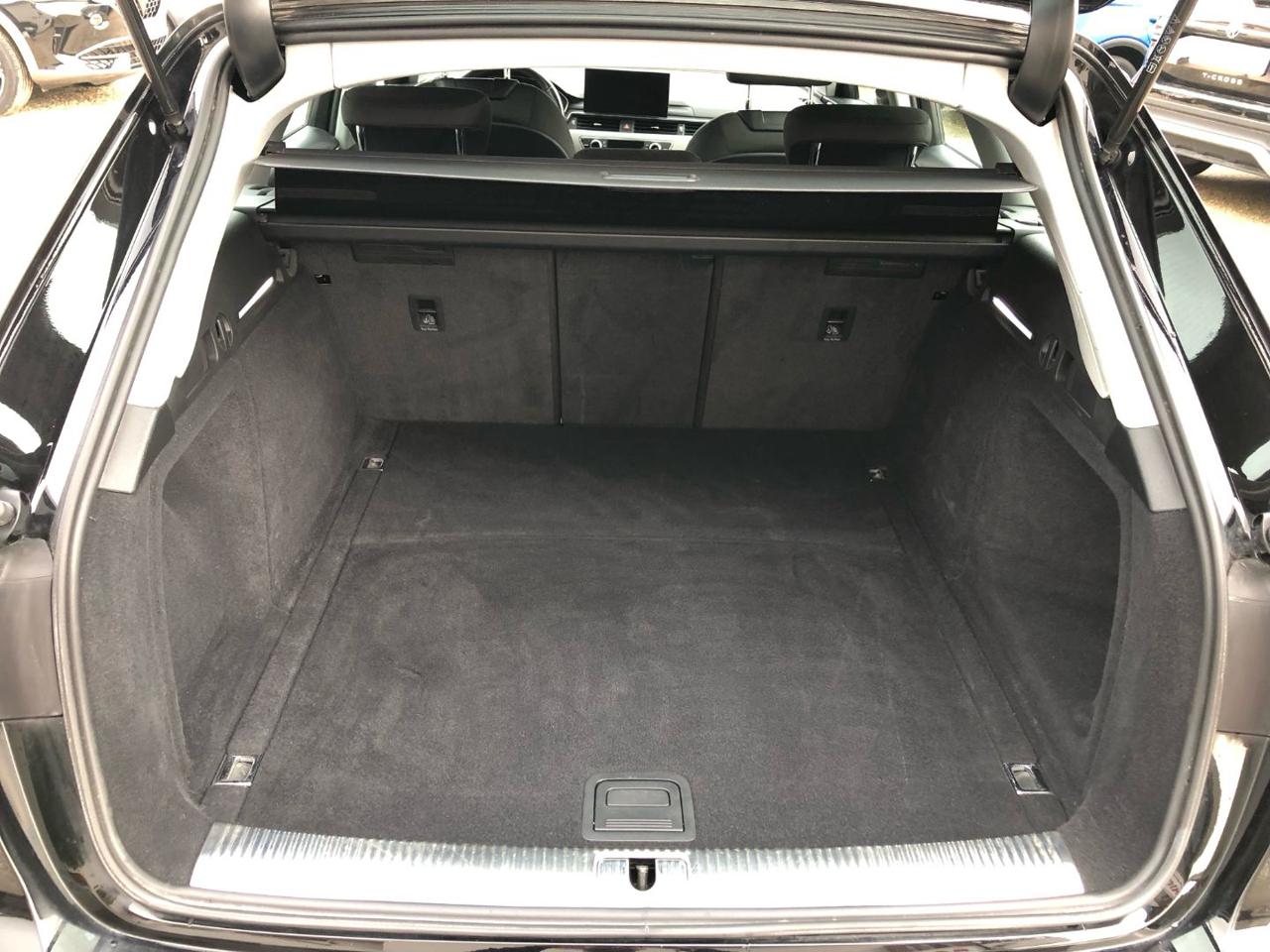 Audi A4  Avant 30 TDI/136 CV S tronic Business Advanced