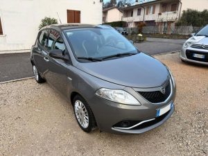 Lancia Ypsilon  1.2 69 CV 5 porte GPL Gold OK NEOPATENTATI