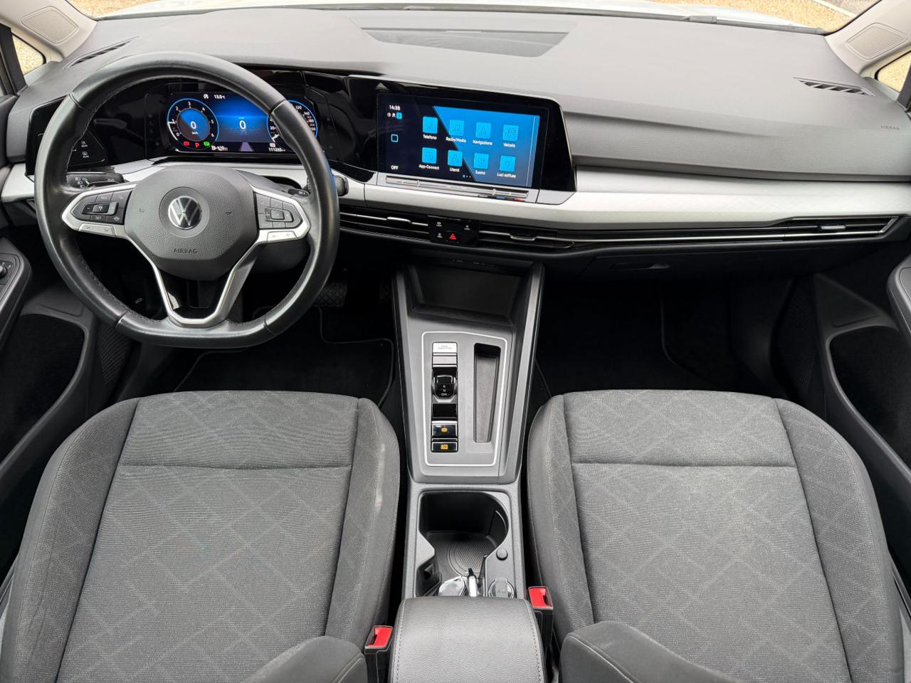 Volkswagen Golf Variant  2.0 TDI SCR DSG Life OK NEOPATENTATI