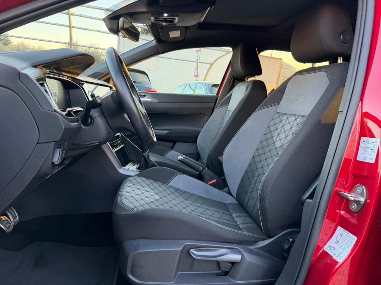 Volkswagen Polo  1.0 TSI R-Line OK NEOPATENTATI