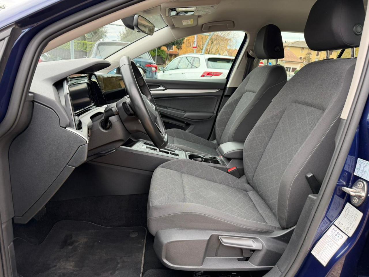 Volkswagen Golf  2.0 TDI DSG SCR Life OK NEOPATENTATI