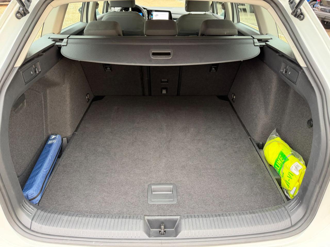 Volkswagen Golf Variant  2.0 TDI SCR DSG Life OK NEOPATENTATI