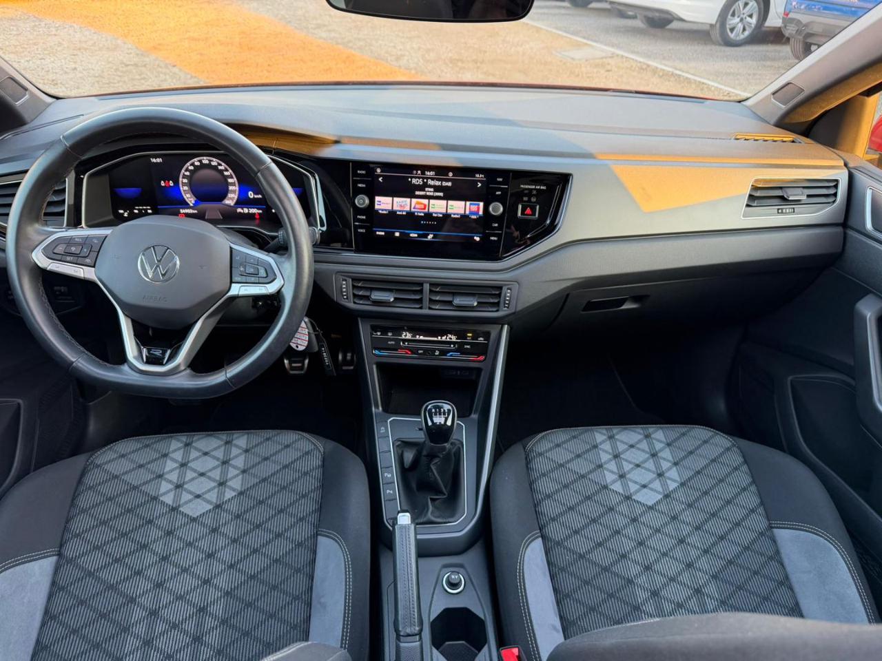 Volkswagen Polo  1.0 TSI R-Line OK NEOPATENTATI