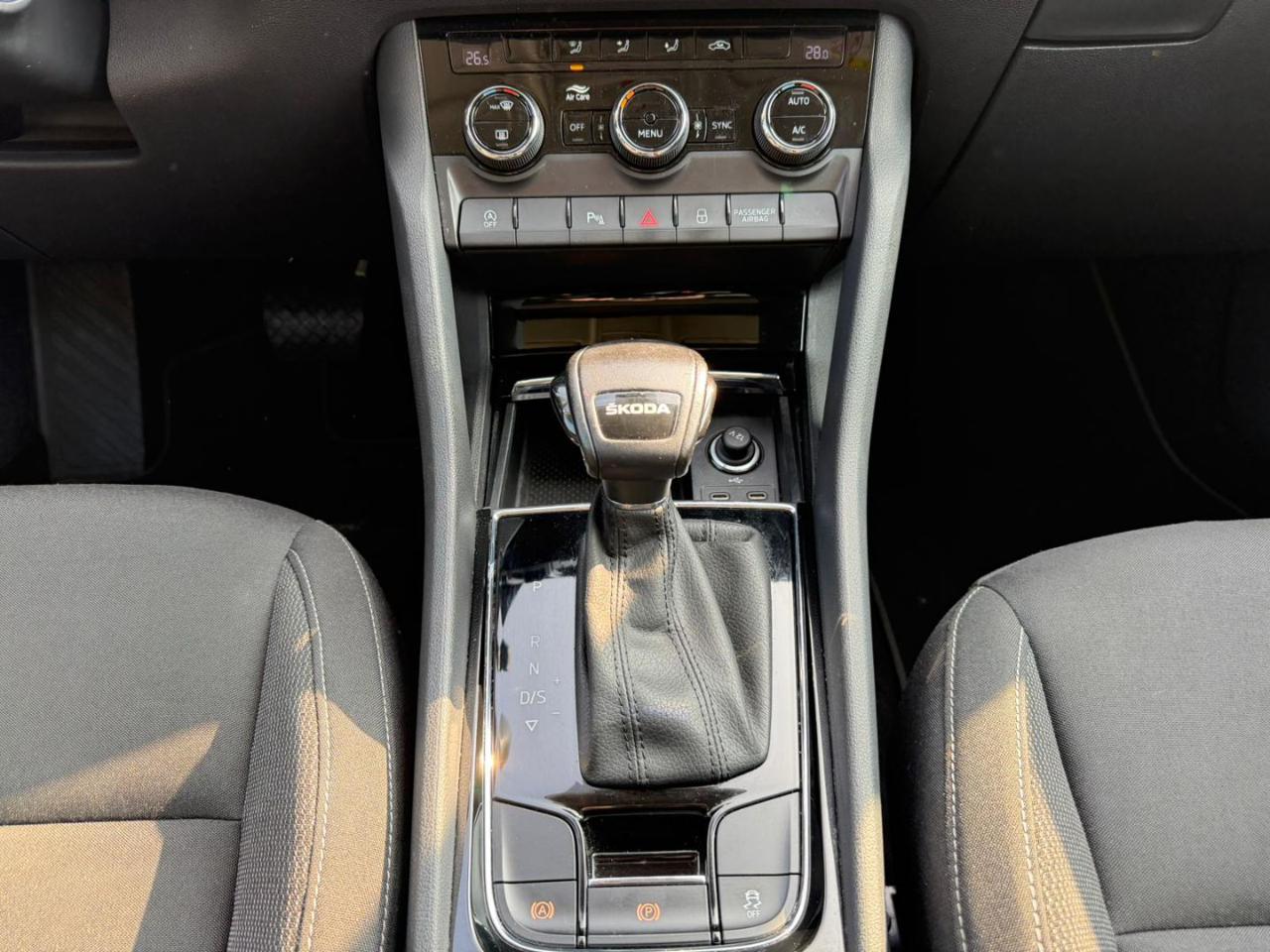 Skoda Karoq  2.0 TDI EVO SCR 115 CV DSG Executive OK NEOP.