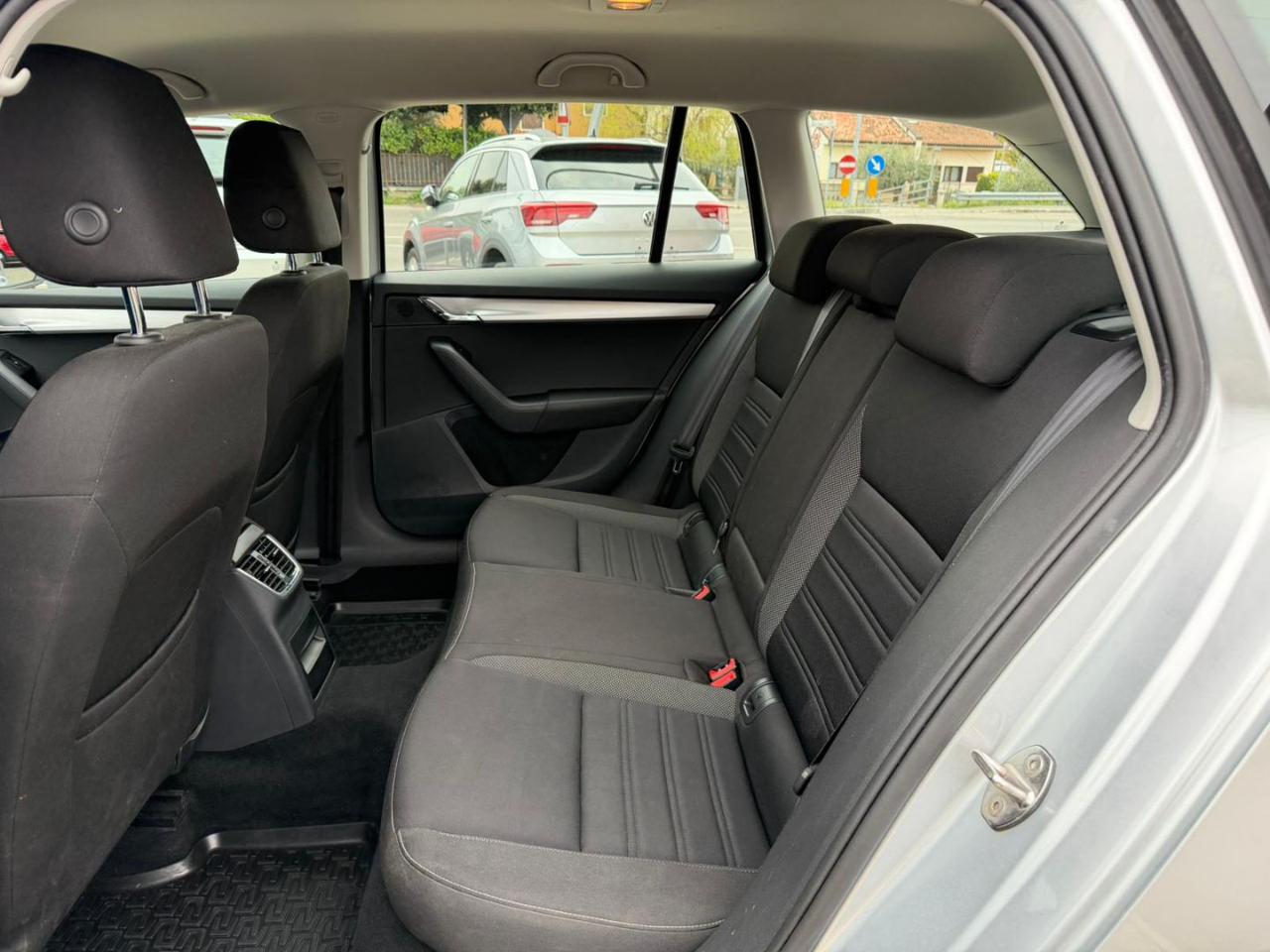 Skoda Octavia  1.6 TDI CR 115 CV Wagon Ambition OK NEOPATENTATI