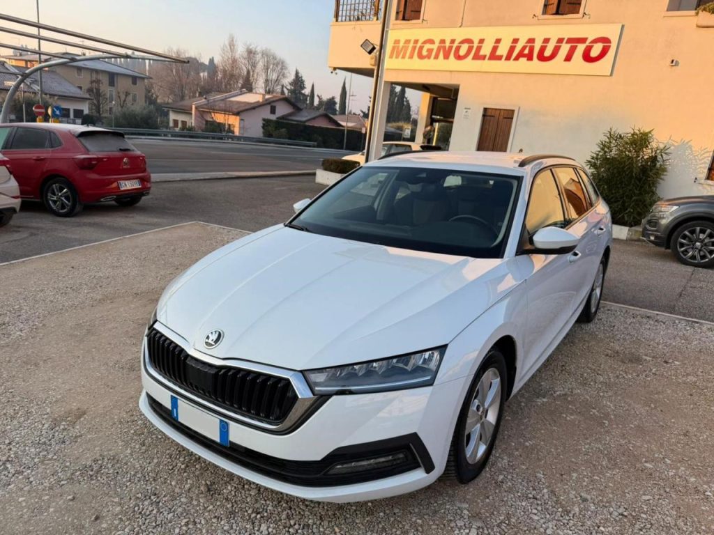 Skoda Octavia  2.0 TDI EVO SCR DSG Wagon Executive