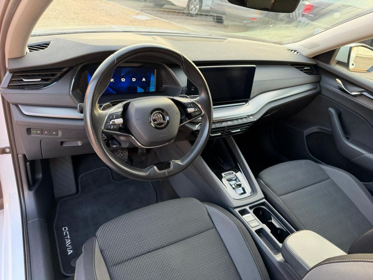 Skoda Octavia  2.0 TDI EVO SCR DSG Wagon Executive