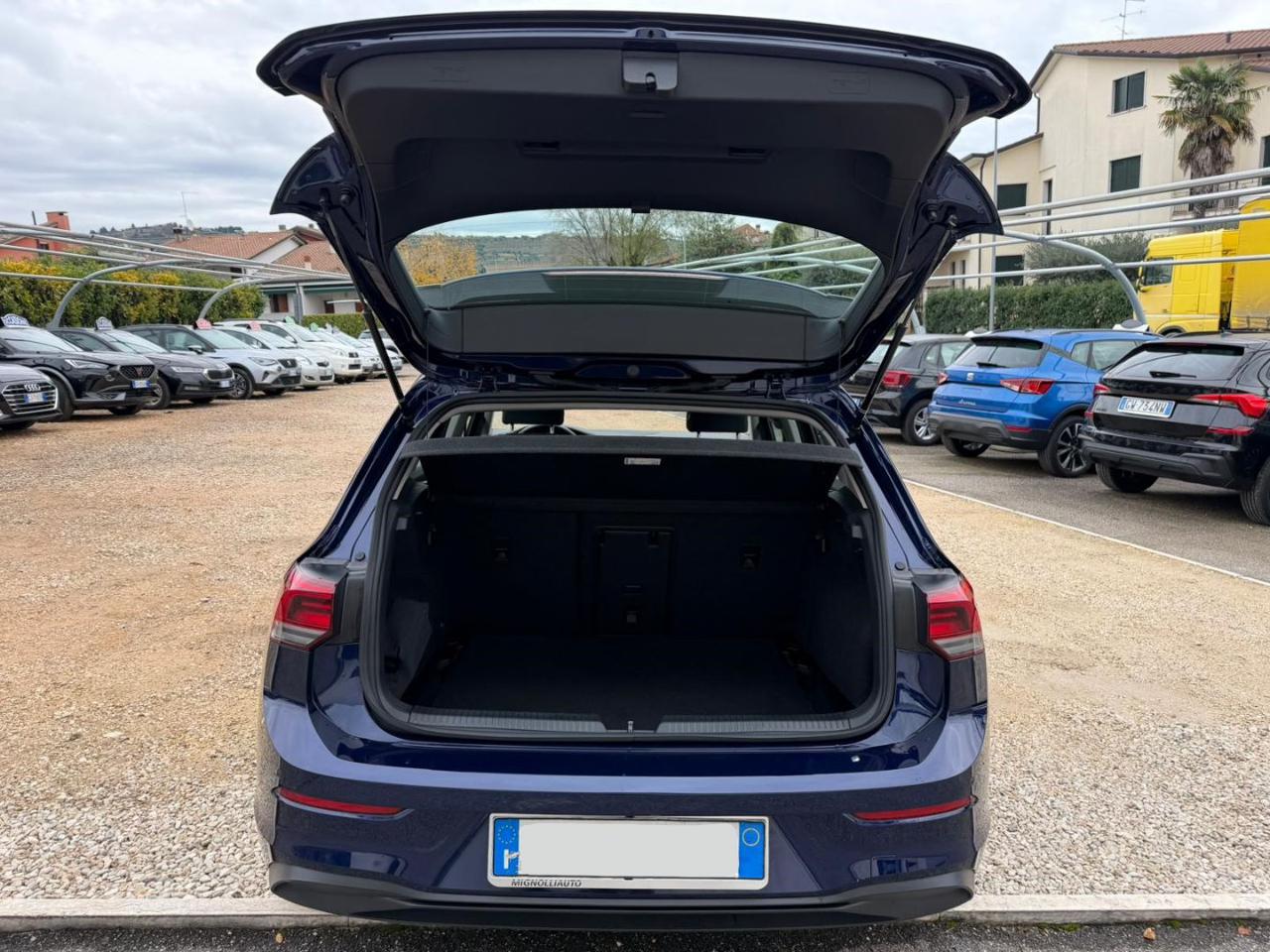 Volkswagen Golf  2.0 TDI DSG SCR Life OK NEOPATENTATI