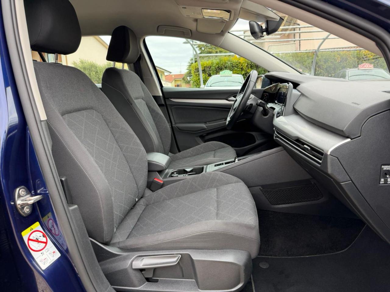 Volkswagen Golf  2.0 TDI DSG SCR Life OK NEOPATENTATI