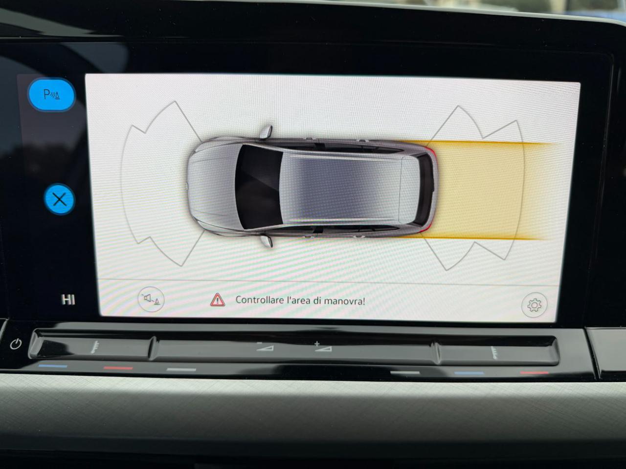 Volkswagen Golf Variant  2.0 TDI SCR DSG Life OK NEOPATENTATI