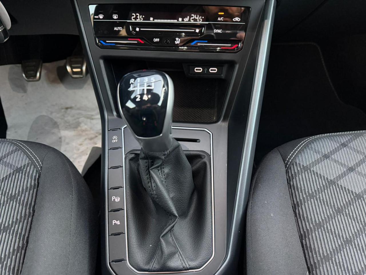 Volkswagen Polo  1.0 TSI R-Line OK NEOPATENTATI