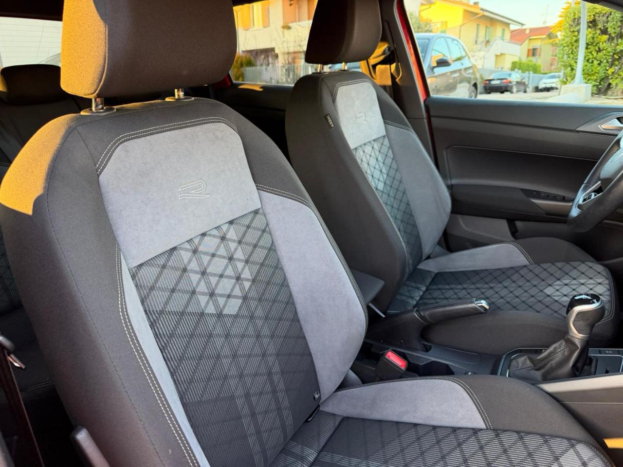 Volkswagen Polo  1.0 TSI R-Line OK NEOPATENTATI