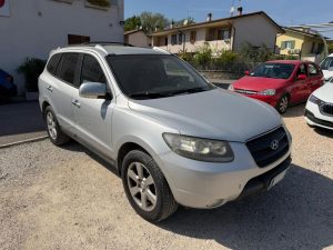 Hyundai SANTA FE 2.2 CRDi VGT – PER COMMERCIANTI – TRATTABILE