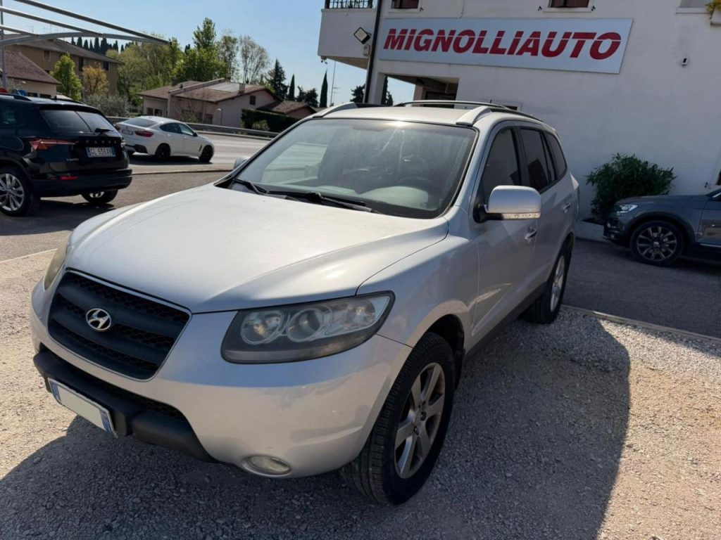 Hyundai SANTA FE 2.2 CRDi VGT – PER COMMERCIANTI – TRATTABILE