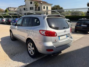 Hyundai SANTA FE 2.2 CRDi VGT – PER COMMERCIANTI – TRATTABILE