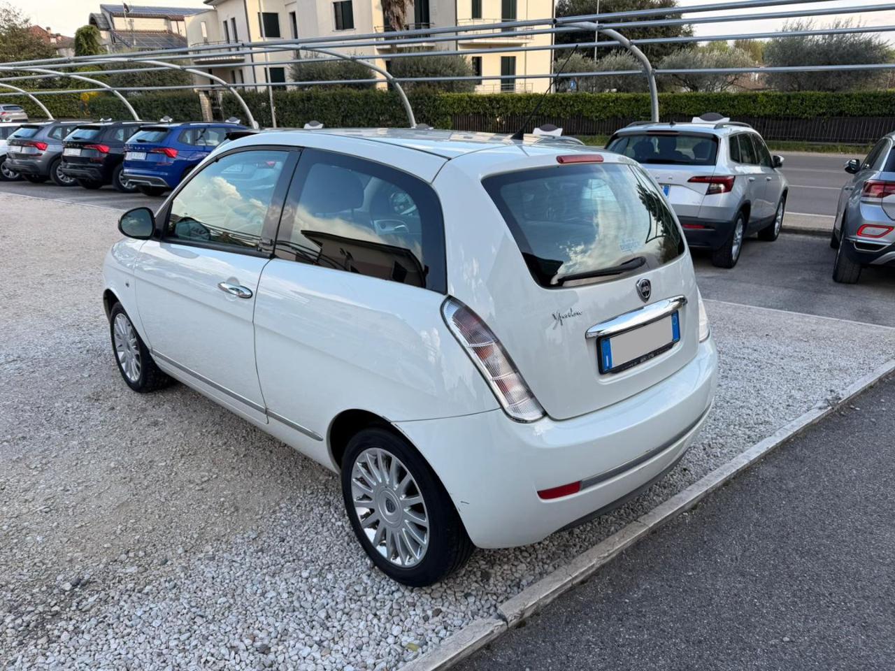 Lancia Ypsilon  1.2 69 CV Unyca – PER COMMERCIANTI – TRATTABILE