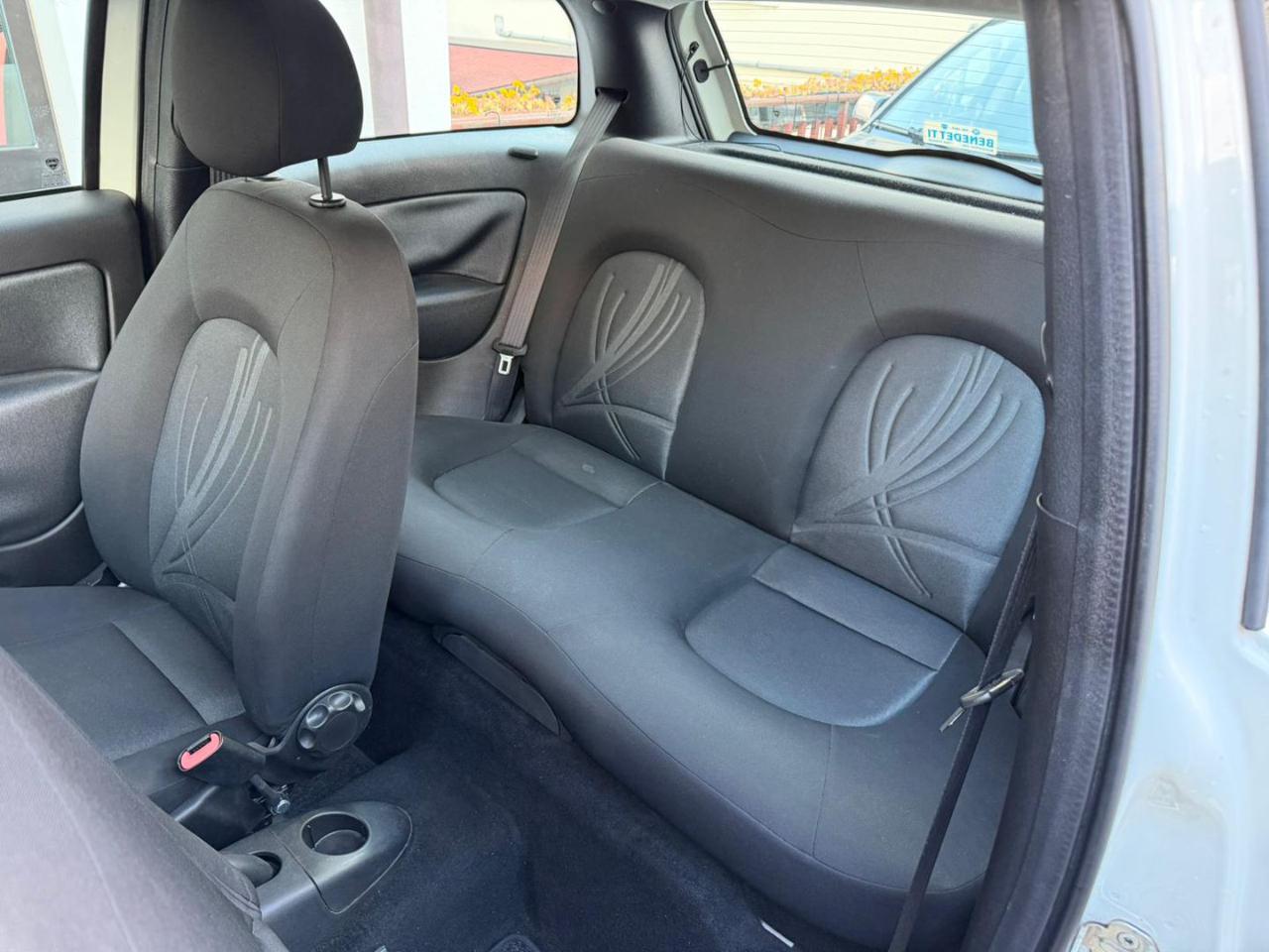 Lancia Ypsilon  1.2 69 CV Unyca – PER COMMERCIANTI – TRATTABILE