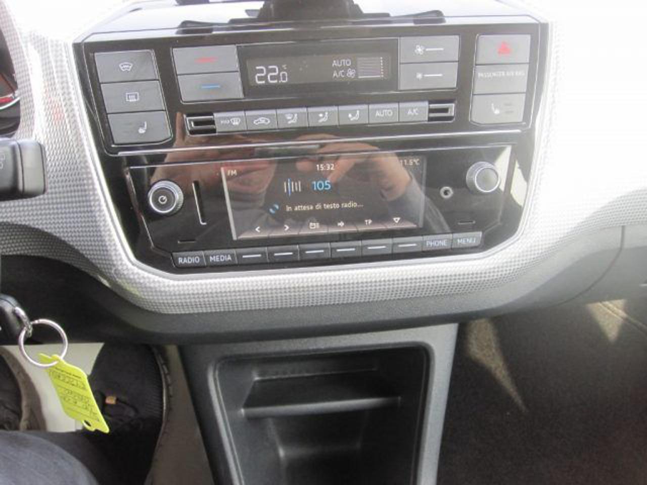 Volkswagen e-up!  82 CV OK NEOPATENTATI