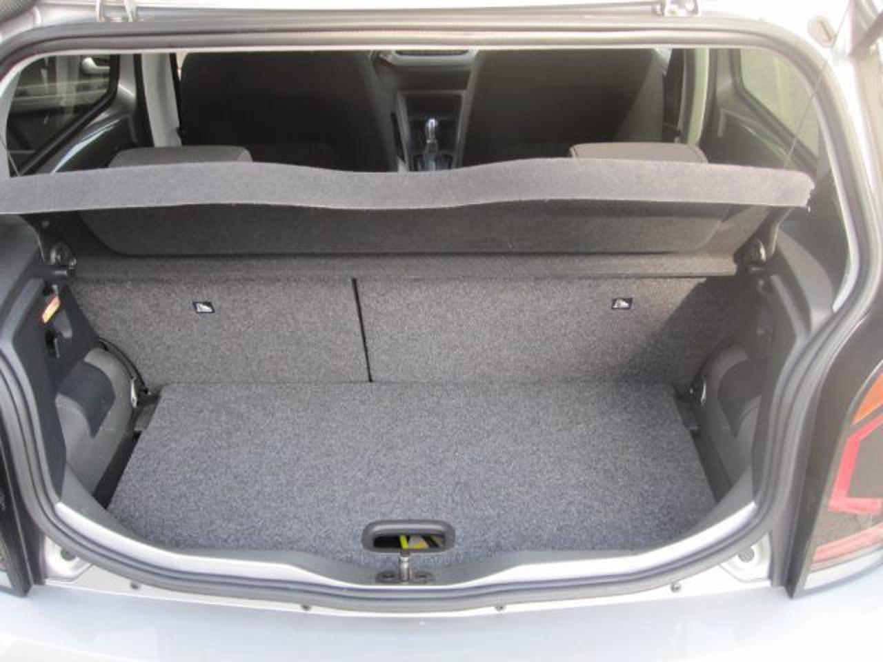 Volkswagen e-up!  82 CV OK NEOPATENTATI