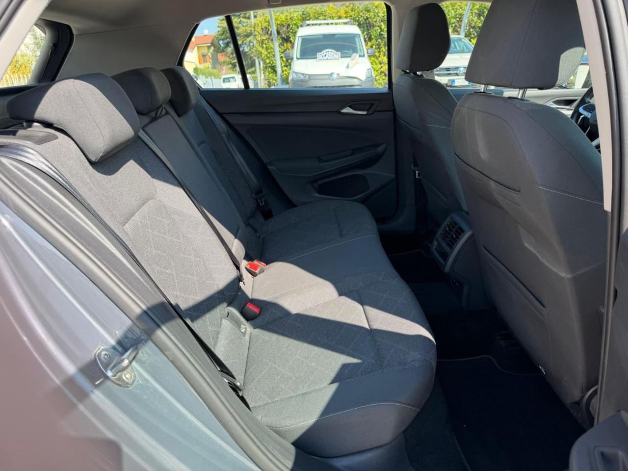 Volkswagen Golf  1.0 eTSI EVO DSG Life OK NEOPATENTATI