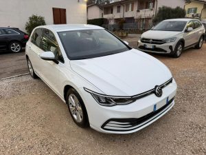 Volkswagen Golf  2.0 TDI DSG SCR Life OK NEOPATENTATI
