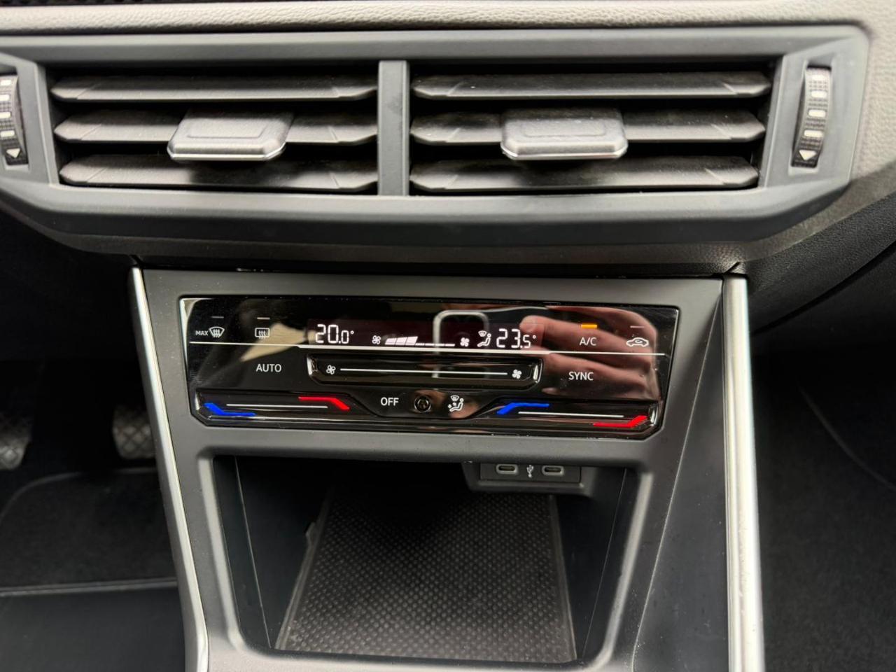 Volkswagen Polo  1.0 TSI Life OK NEOPATENTATI