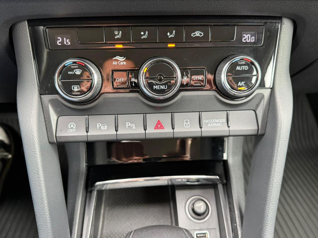 Skoda Karoq  1.6 TDI SCR DSG Ambition OK NEOPATENTATI