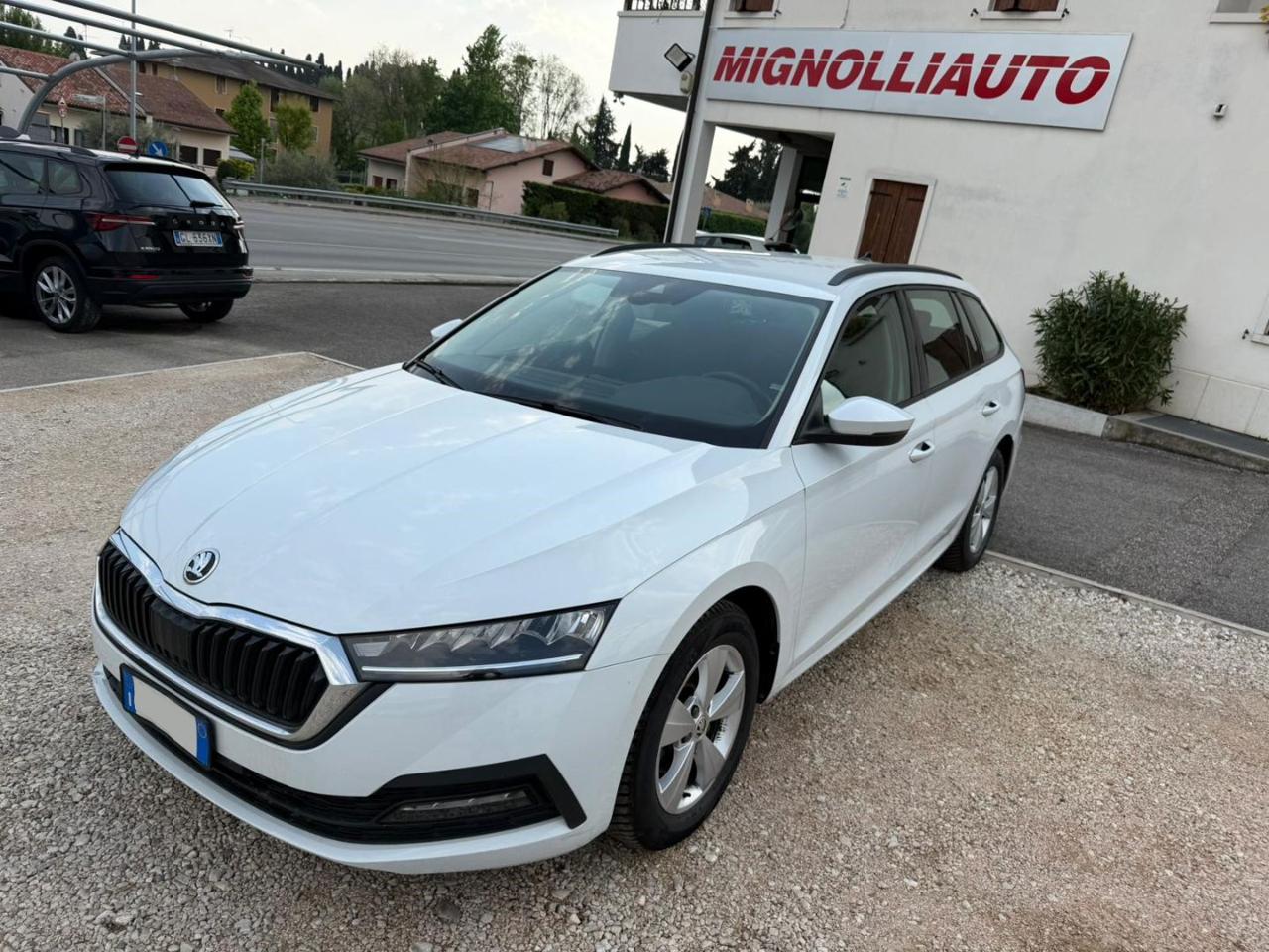 Skoda Octavia 2.0 TDI EVO SCR DSG Wagon Executive OK NEOP.