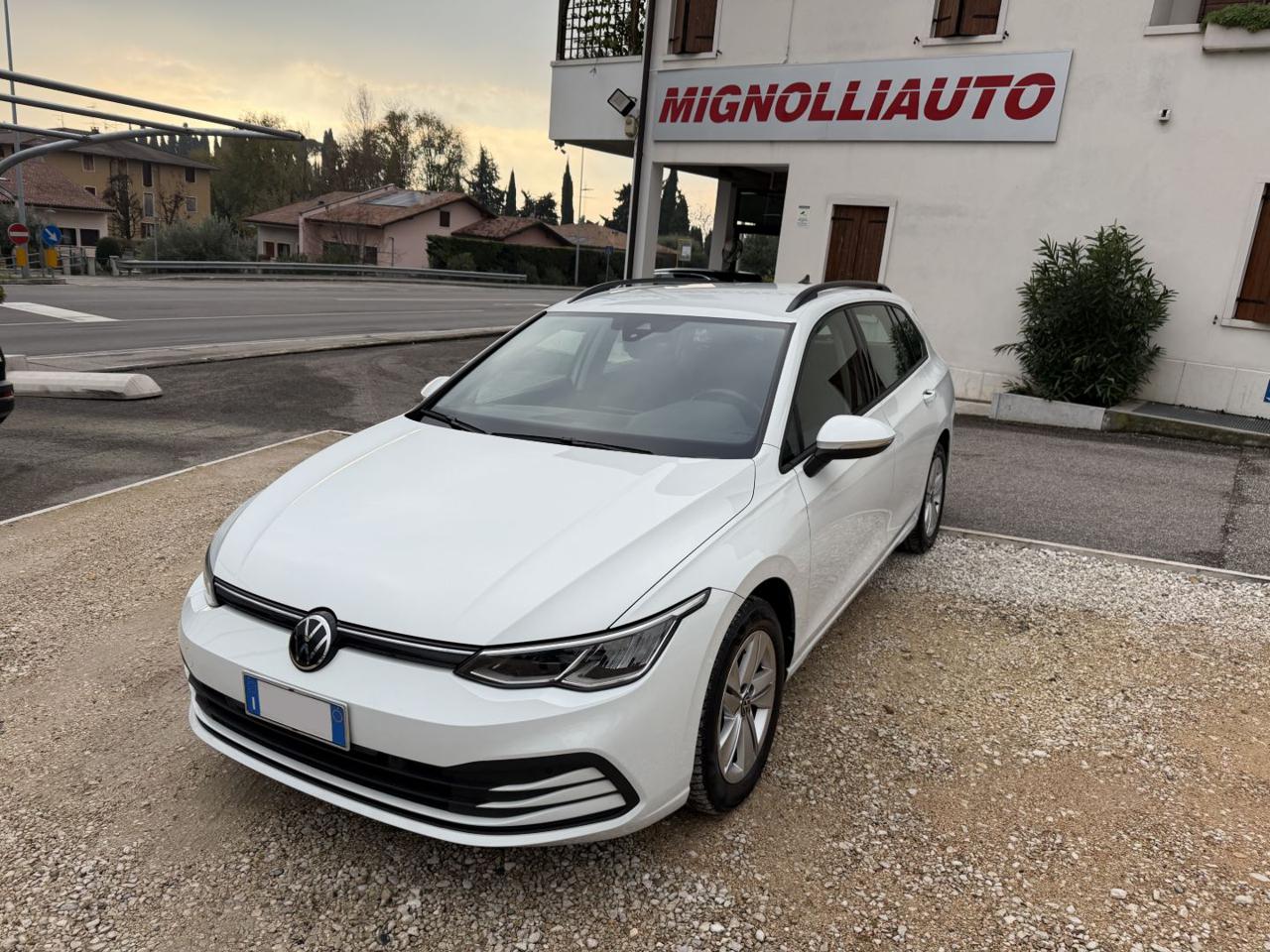 Volkswagen Golf Variant  2.0 TDI SCR DSG Life OK NEOPATENTATI