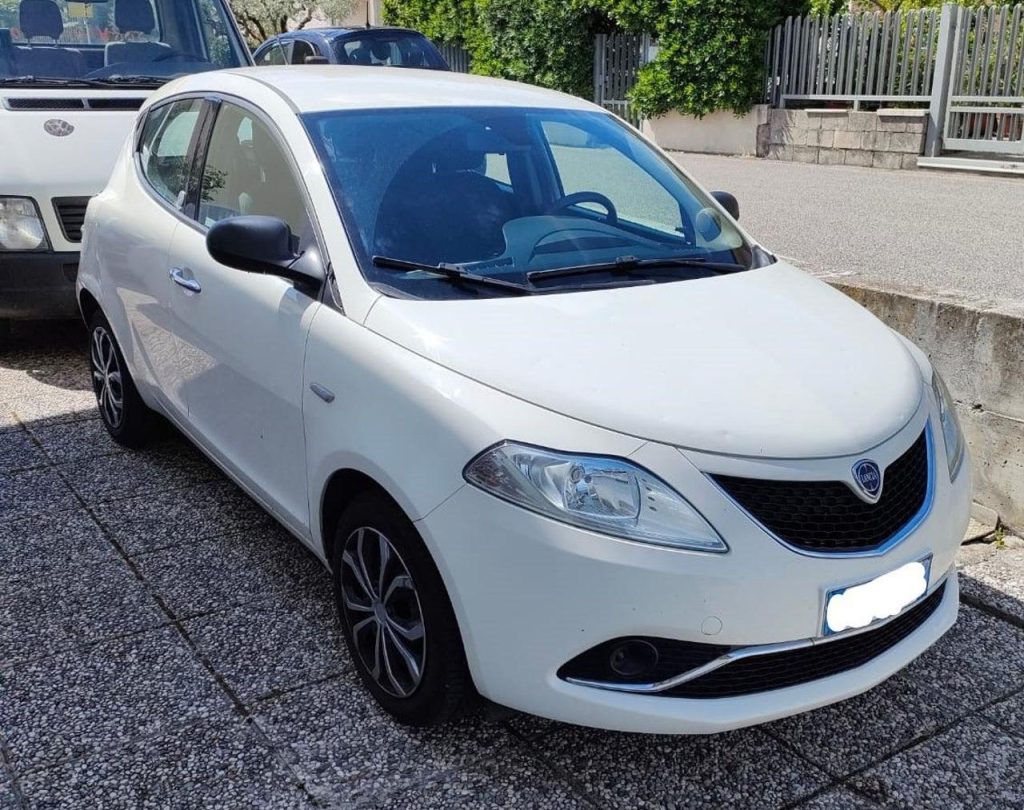 Lancia Ypsilon  1.2 69 CV 5 porte GPL Ecochic Silver