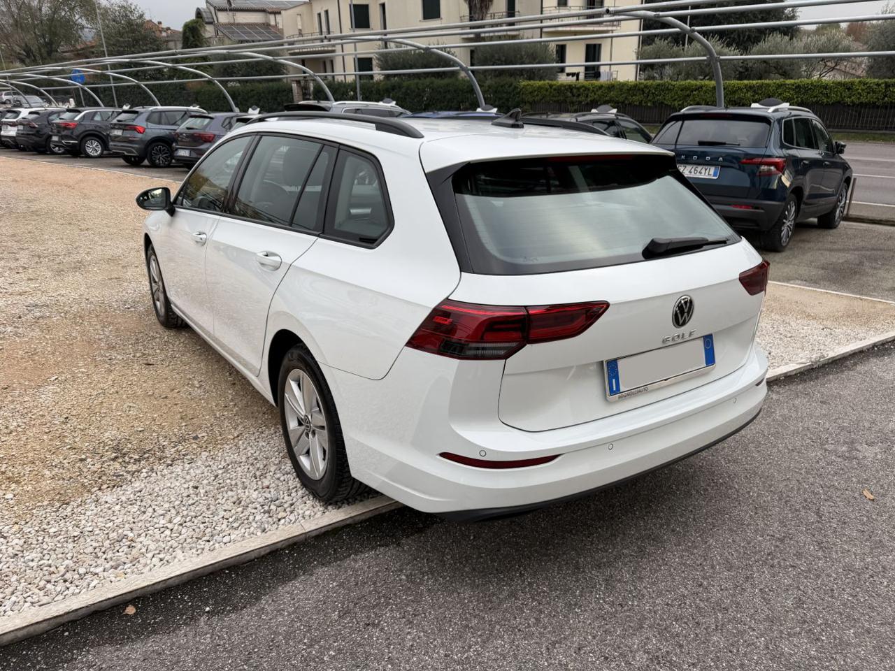 Volkswagen Golf Variant  2.0 TDI SCR DSG Life OK NEOPATENTATI
