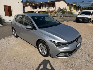 Volkswagen Golf 1.0 eTSI EVO DSG Life OK NEOPATENTATI