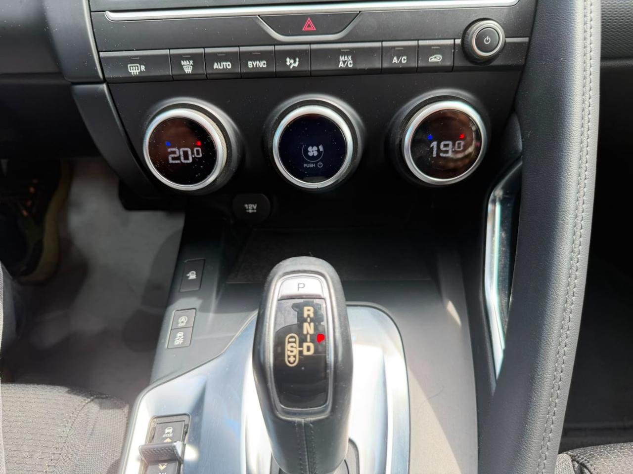 Jaguar E-Pace  2.0D 150 CV AWD aut. – UNICO PROPRIETARIO